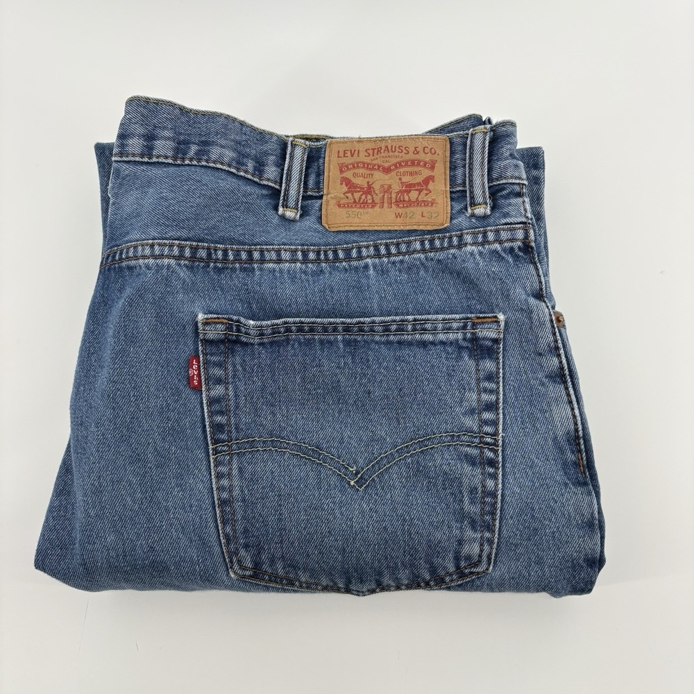 Levi's 550 Jeans Men's 42x32 (Fits 40x31) Blue Denim Relaxed Fit